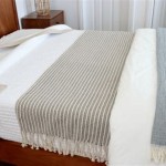 What Size Throw For End Of King Bed